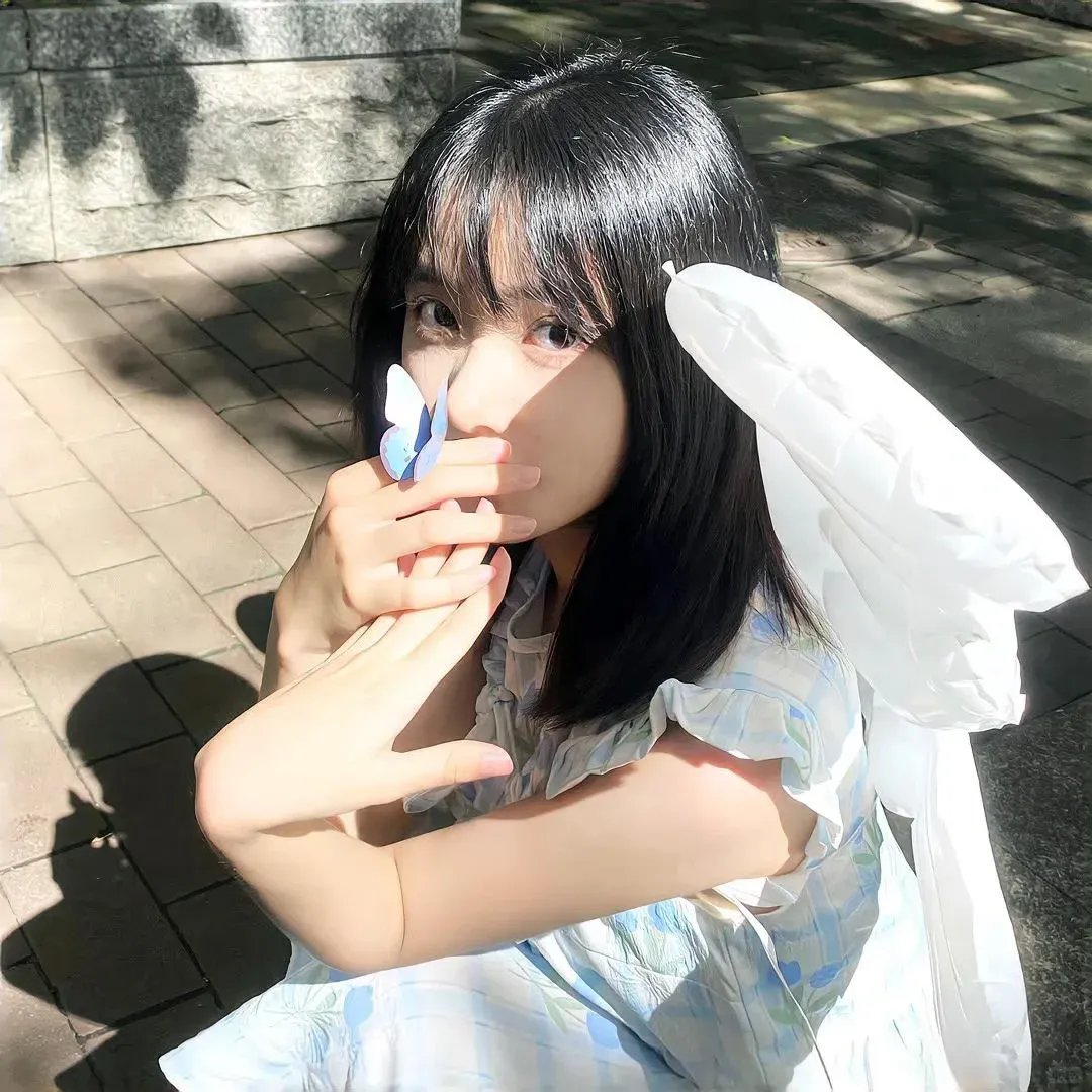 驼背人与舞女